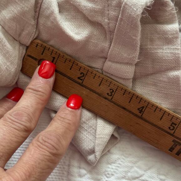 Blank NYC Women's Beige Linen Blended Elastic Waist Paperbag Shorts Size Large - Picture 4 of 6